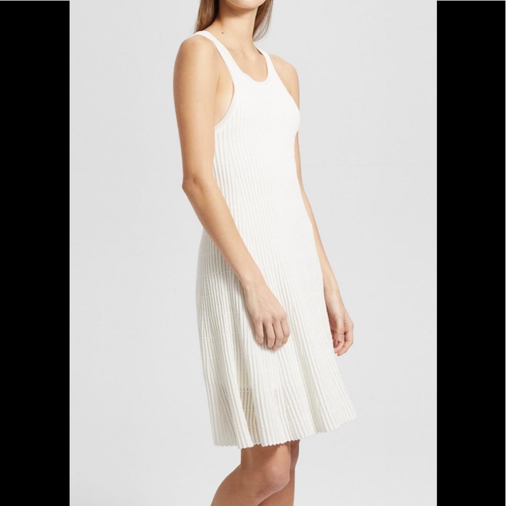 NWT THEORY OTTOMAN DAY CREAM SZ P WAS $375 is $50
